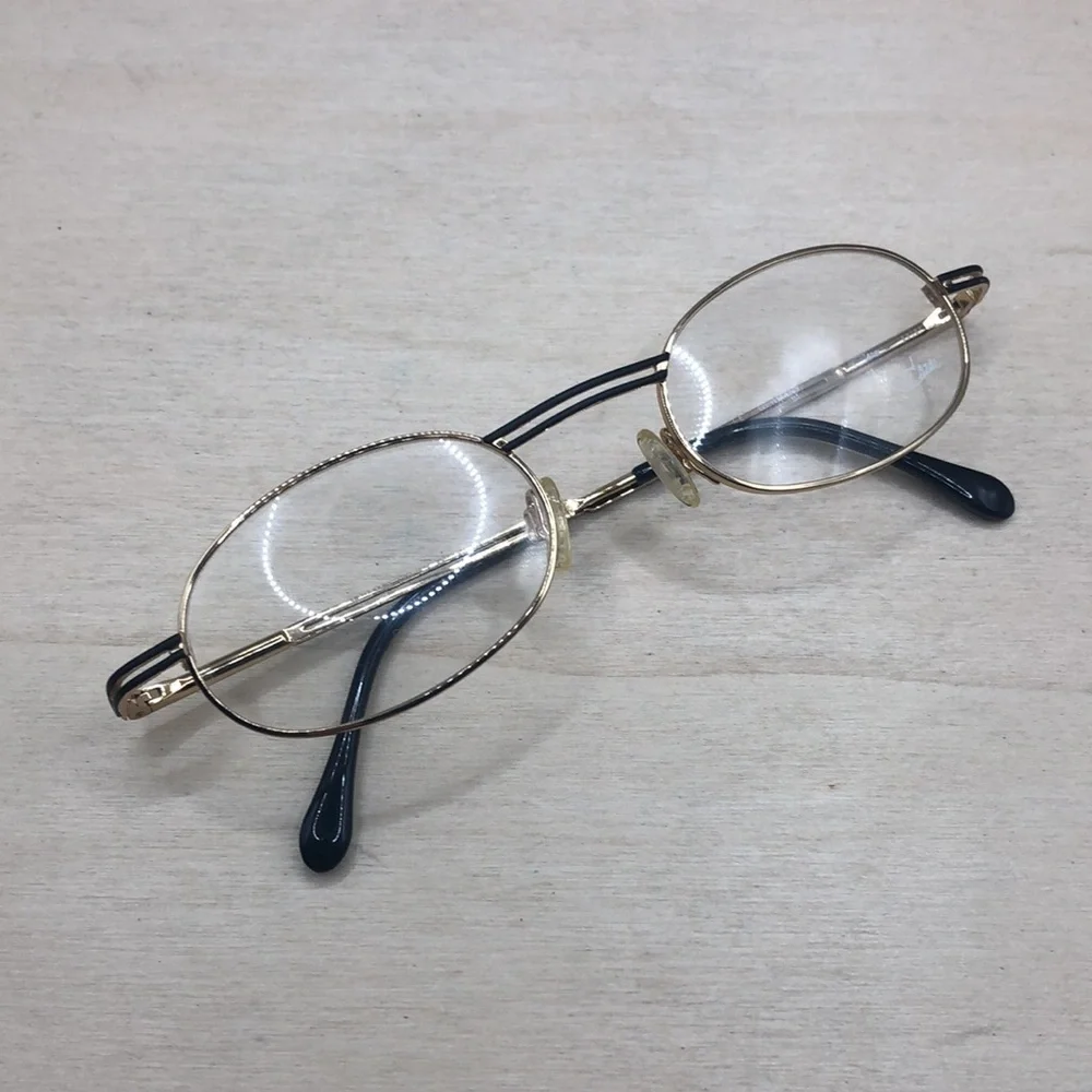Vintage CAZAL Germany Mod1142 49-20-135 Oval Gold Full Rim Glasses Classy